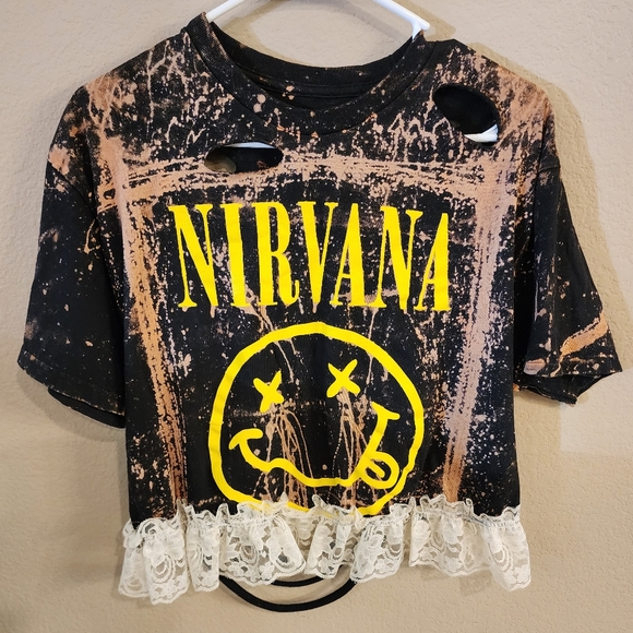 ! Nirvana Designer-Modified Bleached Dist Crop Tee in Black/Brown w Lace -SZ M ! - Picture 1 of 4